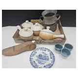 Stoneware Soup Bowls, Brass Trivet, Johnson Crack+
