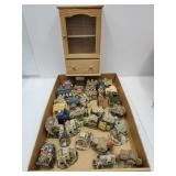 Sm Lot of Houses up to 3", & Display Rack 8x13"