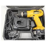12 V DeWalt Drill w Battery & Charger-works