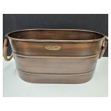 Newer Smith & Hawken Boiler Tub DECOR