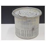 VTG Galvanized 10 Qt Floating Bait Bucket