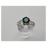 Silvertone Ring w Green Stone Sz 8