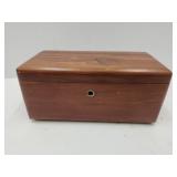 Minneapolis Cedar Lane Dresser Box