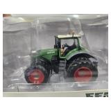 NIB FENDT 1/64 Die Cast Tractor