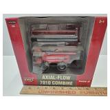NIB CASE 7010 Combine 1/64 Die Cast