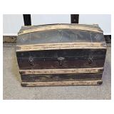 Primitive Hump Back Trunk 29x16x19" H