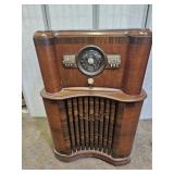 Vintage  Zennith Tube Radio  No Cord