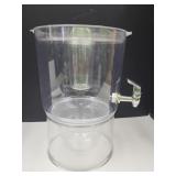 2 Gallon Plastic Drink Dispenser