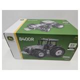 Sealed  JOHN DEERE  8400R Ertl Tractor 1/16 SeeBX