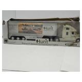 1:32 HUNT Die Cast Semi Truck & Trailer 22"