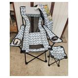 Like New Mesh Lounge Chair w Footrest