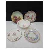 4 VTG Plates, 1 Serving Bowl W Gold Trim