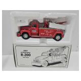 1/34 Scale Die Cast MOBIL Adv Tow Truck