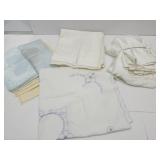 VTG Cream Tablecloth w 7 Linen Napkins, Damask,+
