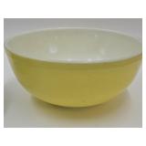 Large Vintage Yellow Pyrex Mixing Bowl 10" wide
