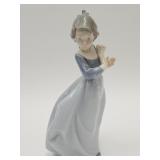 LAO Spain Lladro Girl with Flowers 7 1/2" h