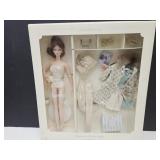 NIB Continental Hoilday Gift Set Barbie Doll