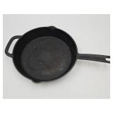 LG Emeril Lagasse Preseasoned Cast Iron Skillet