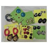 Costume Jewelry; Beautiful Earrings Hoops +
