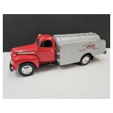 1/34 Scale 1951 FORD F-6 Fuel Tanker