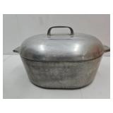 Vintage Aluminum   Wagner Ware Magnalite Roaster