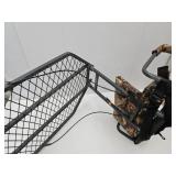 Hang on Deer Stand  with Camo Pads 24 x 30"