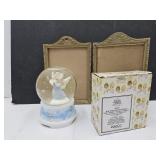 Precious Moments Joy To The World Globe, Plaque +