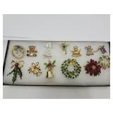 Beautiful Vintage Brooches-Christmas Pointsettias+
