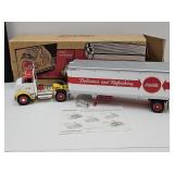 NIB Coca-Cola Tractor Trailer 1:25 Great Dane