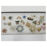 Lot of Nice Vintage Brooches