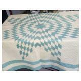 Beautiful Star Quilt 96" x 90" VERY GOOD CONDITION