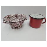 Granite Enamel Ware 50 OZ Measure & Colander