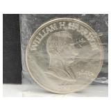 Liberia Republic 2000 Cooper Nickle Coin $ 5