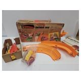Hot Wheels Drag-Race Action Toy & Ontario Trio
