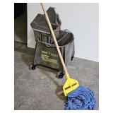 Commercial Grade Mop Bucket w Mop