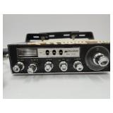 Midland 79-893 C B w Trucker Mic