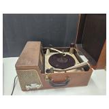 Silvertone Record Player Powers Up Needs Cleaned