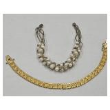 Beautiful Bracelet Marked BR UD & Silvertone