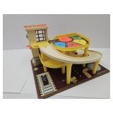 VTG Fisher Price Service Center Toy Building