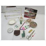 VTG Glass Carrier, Easy Stitch Sewing , Scissors+