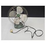 VTG ZERO Tabletop Fan Working Front 9" W