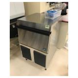 Ice Maker Ice Maker