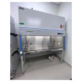 Thermo Scientific 1377 6 ft. Biosafety Cabinet