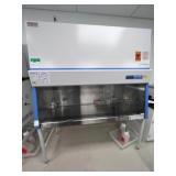 Thermo Scientific 1377 6 ft. Biosafety Cabinet