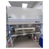 Thermo Scientific 1377 6 ft. Biosafety Cabinet