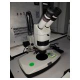 Microscope