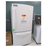 Refrigerator Refrigerator