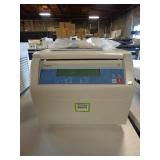 Thermo Scientific Bench Top Centrifuge Thermo Scientific Bench Top Centrifuge