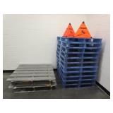 Plastic Pallets & Aluminum