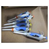 Lot of Pipettes Lot of Pipettes